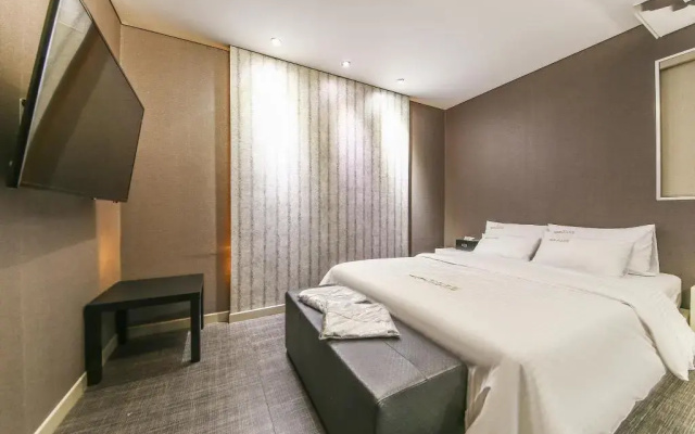 Richi Hotel