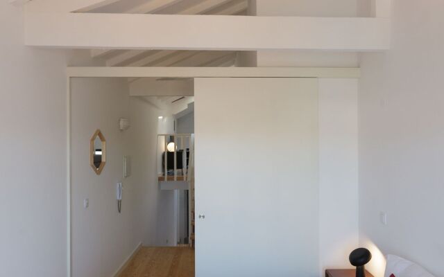 Oporto Invite - River View