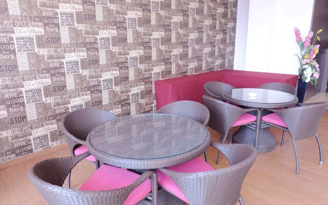 Viva Hotel Kediri, Azana Hotels Collection