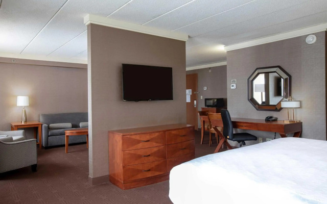Sheraton Niagara Falls
