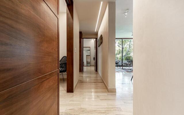 307 Amazing jungle view apartment.