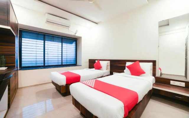Hotel Club Metro by OYO Rooms