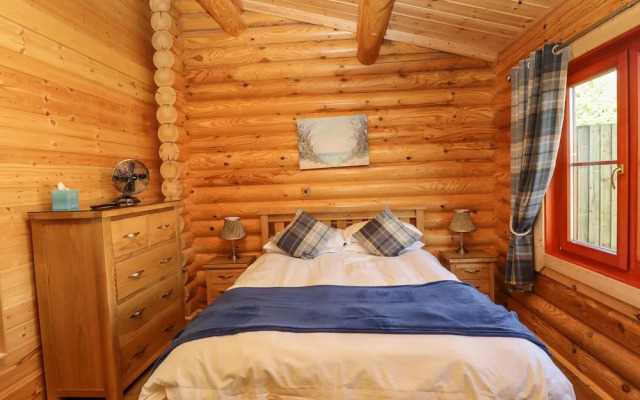 Holly Lodge