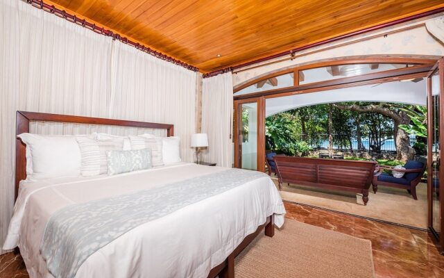Blue Jewel Oceanfront Private Villa