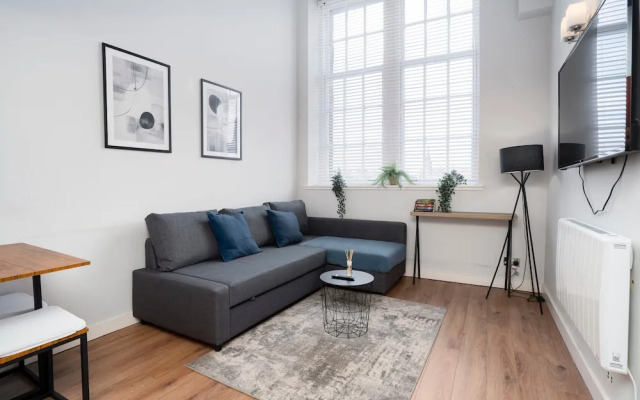 2bed-2bath Flat City Centre