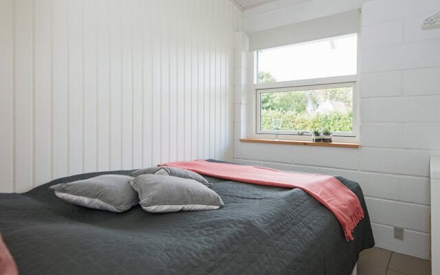 6 Person Holiday Home in Vemb
