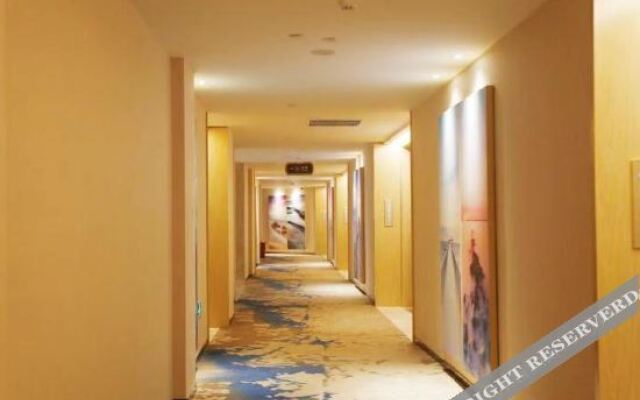 Vienna International Hotel (Chongqing Dazu Center)