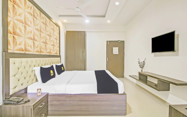 Super OYO Townhouse OAK The Platinum Studio 50