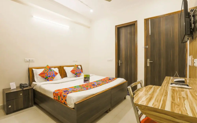 FabExpress Star Guest House