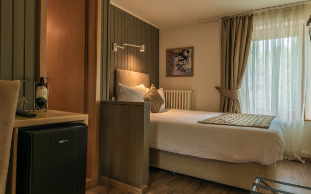 Hôtel de l'Ange – Guest Rooms – Nyon