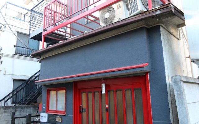 YOKO House - Hostel