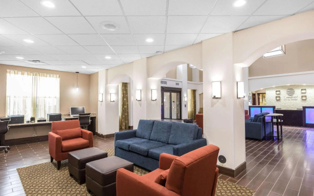 Comfort Inn & Suites