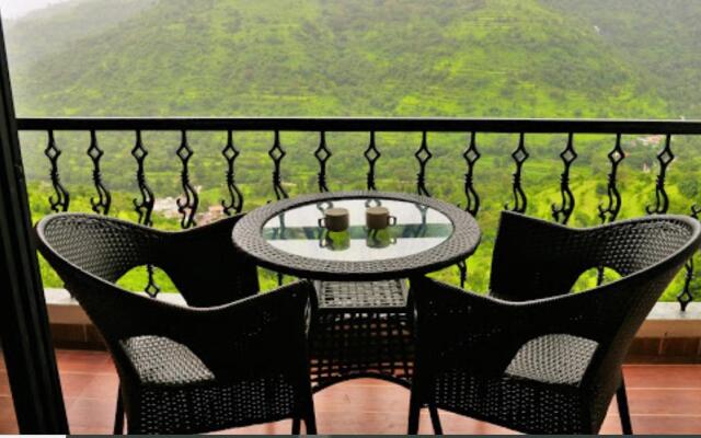 Valley Nest Service Apartment