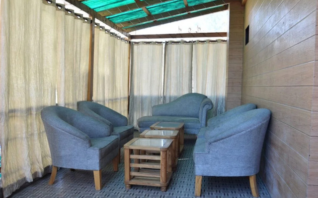OYO Rooms Model Town