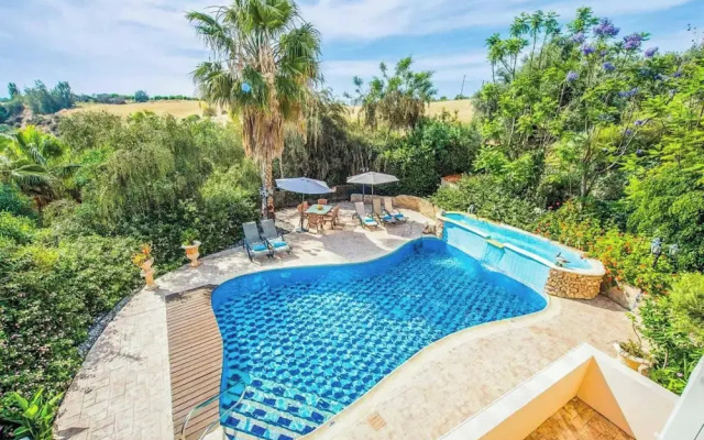 Villa Anna Argaka
