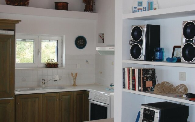 Amazing Home in Mantineia Messinia With Wifi and 3 Bedrooms