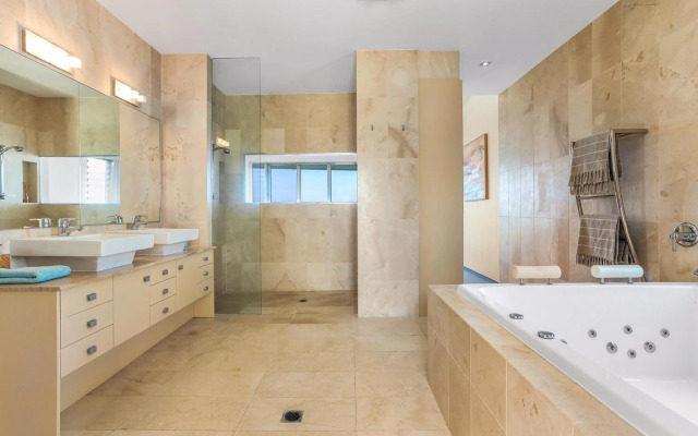 Indulgent beachside luxury, Sunrise Beach