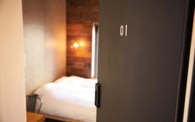 mizuka Imaizumi 5 - unmanned hotel