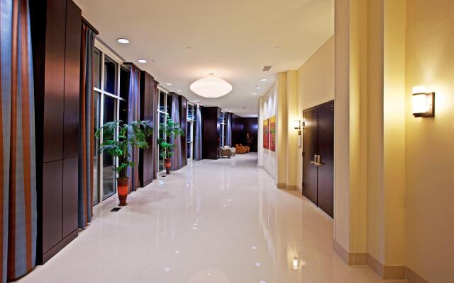 Holiday Inn Louisville Airport - Fair/Expo by IHG