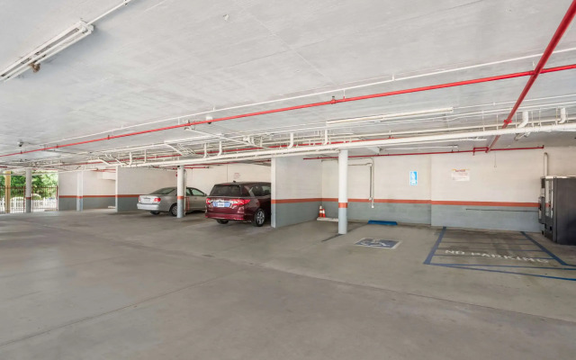 Rodeway Inn & Suites Pasadena