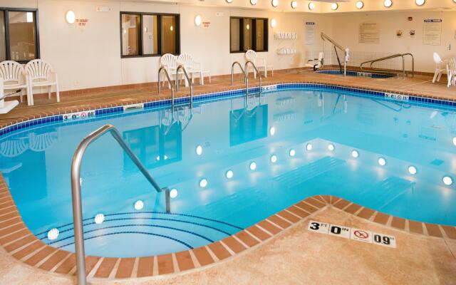 Holiday Inn Express Hotel & Suites Chanhassen by IHG