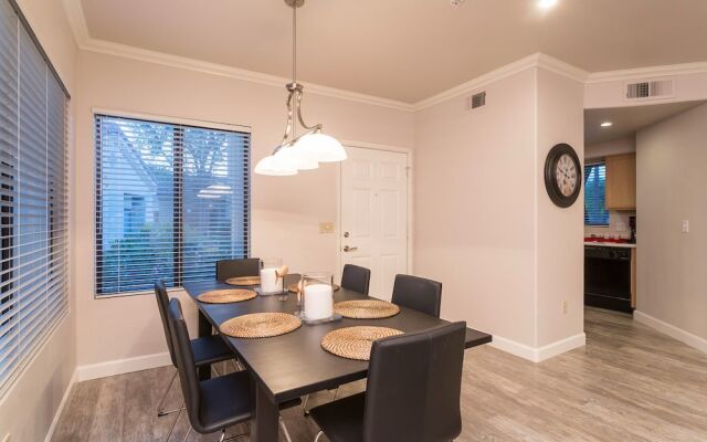 Home Suite Home 3 BR by Casago