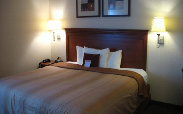 Candlewood Suites Fayetteville – University of Arkansas by IHG