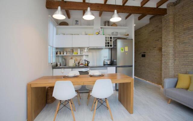 Singularstays Roger De Flor