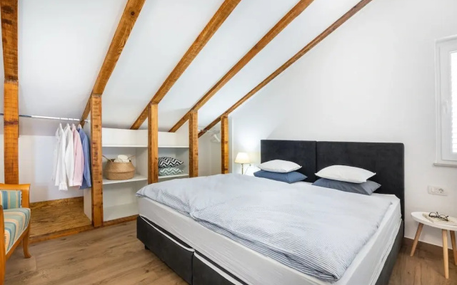 Apartments Terra - One Bedroom Apartment With Balcony and Garden View
