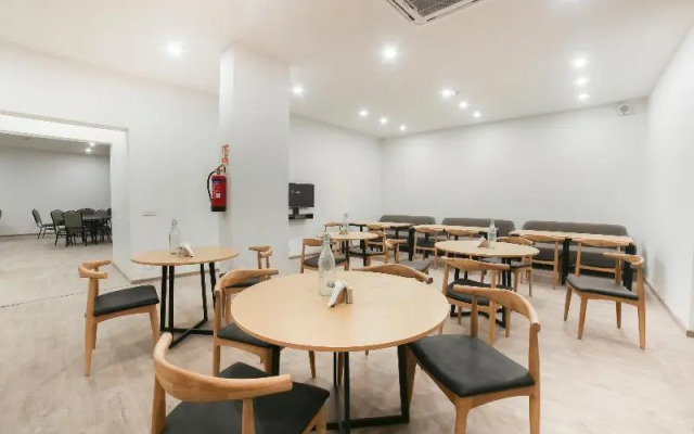 OYO 78628 Townhouse 136 Sector 46 Vikas Marg
