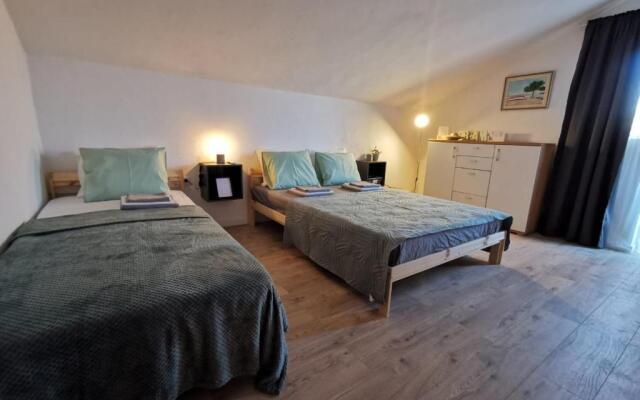 Newly Renovated 3 Bedroom Holiday House O'Live