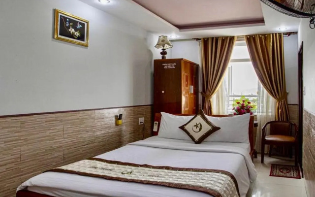 Cong Thuong Hotel