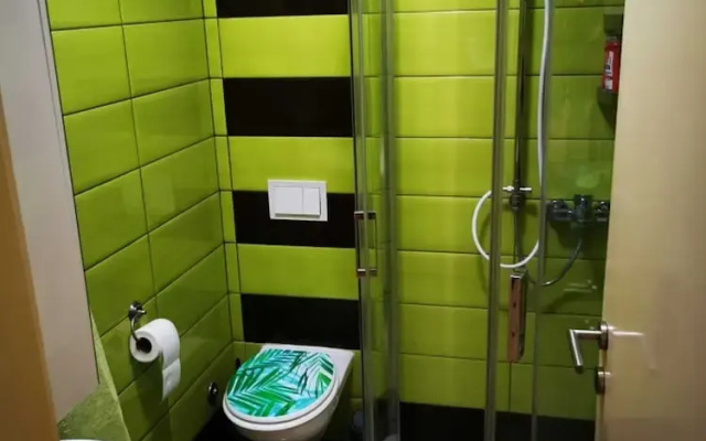 Apartment Sandra - Dubovac, 1,7 km From Centre