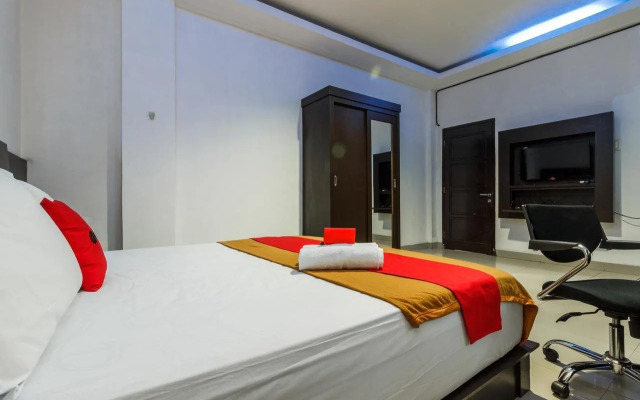 RedDoorz Premium @ Ampera Raya 2