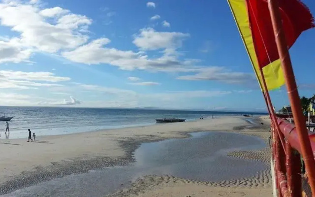 Tristan's Beach Resort and Restaurant