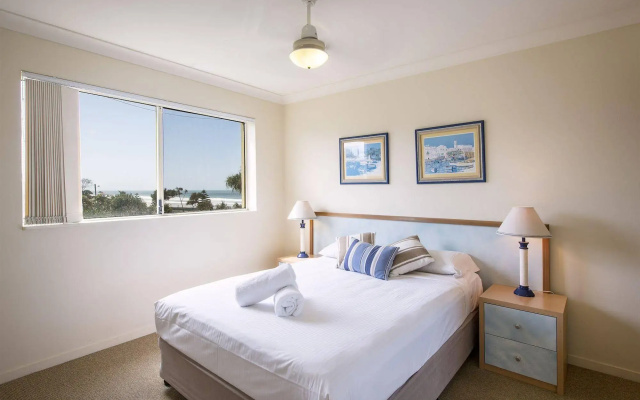 Golden Riviera Beach Resort