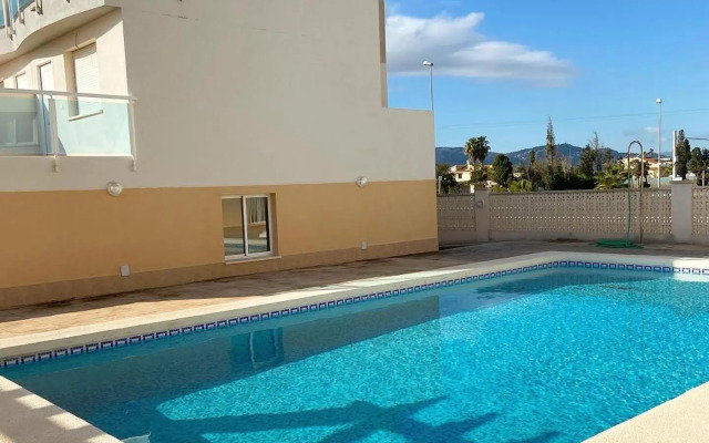 Chalet a estrenar - Playa Oliva Nova. Piscina & Padel