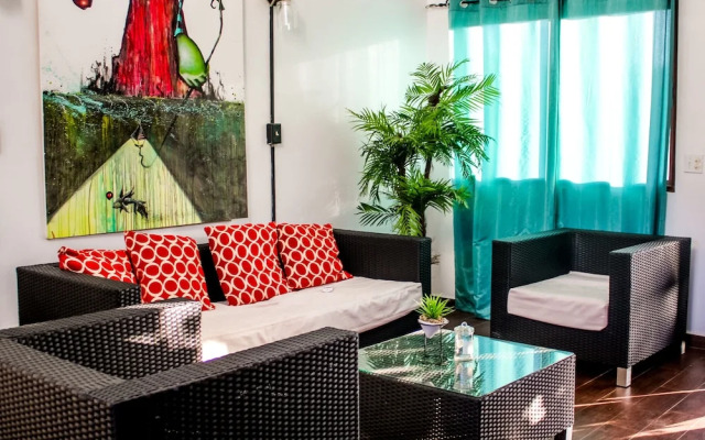 Country Hills Las Lajas