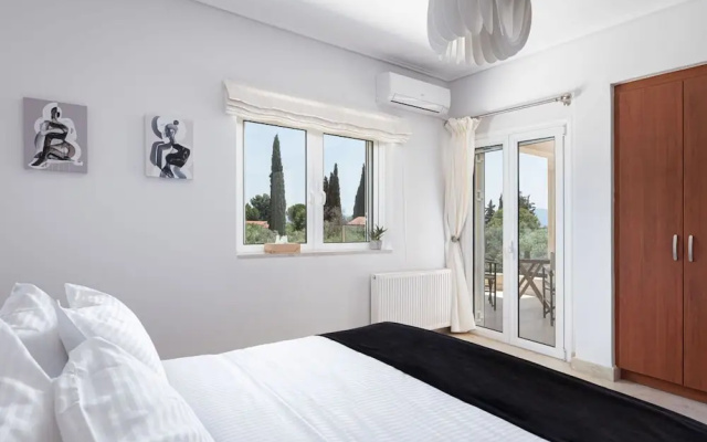 Eretria Luxurious Seafront Villa