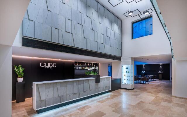 Hotel CUBE Prague