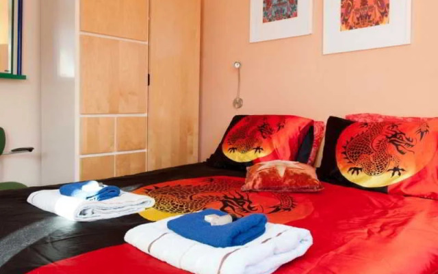 Xaviera Hollanders ''Happy House Bed & Breakfast''