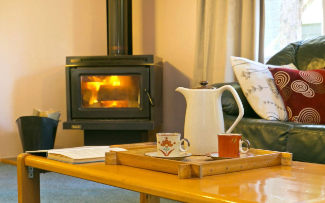 Howards Mountain Lodge