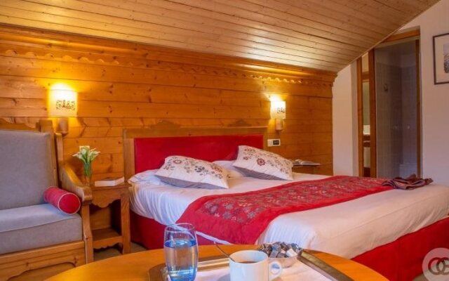 Lancolie "Chalet Du Lac"