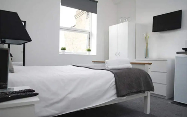 30 Beckenham Studios