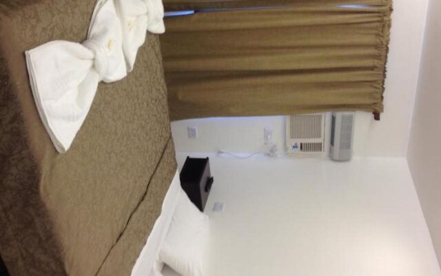 Lorenzo Suites Hotel