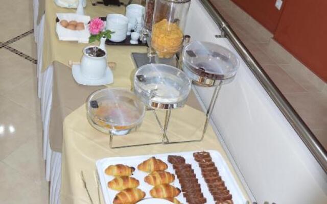 Sun & Sea Luxury Hotel