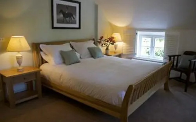 The Bell at Hampton Poyle