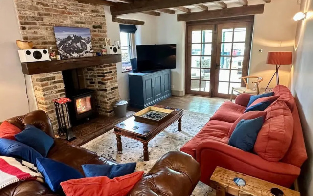 Beautiful and Spacious Peak District House