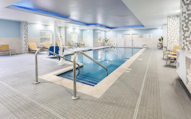 Holiday Inn Express & Suites Williamsburg by IHG
