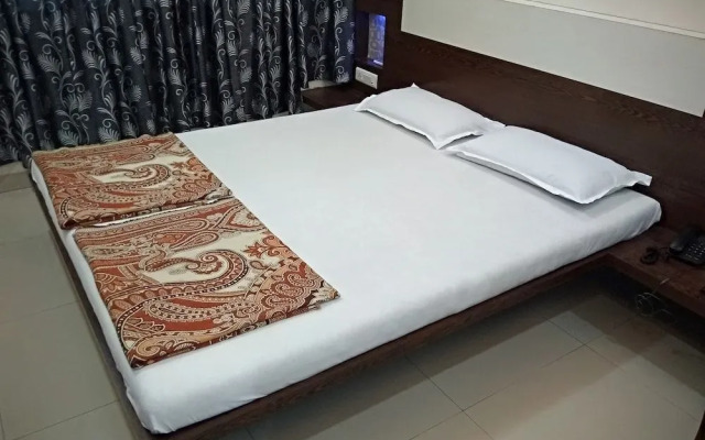 Hotel Rajshree Lodging